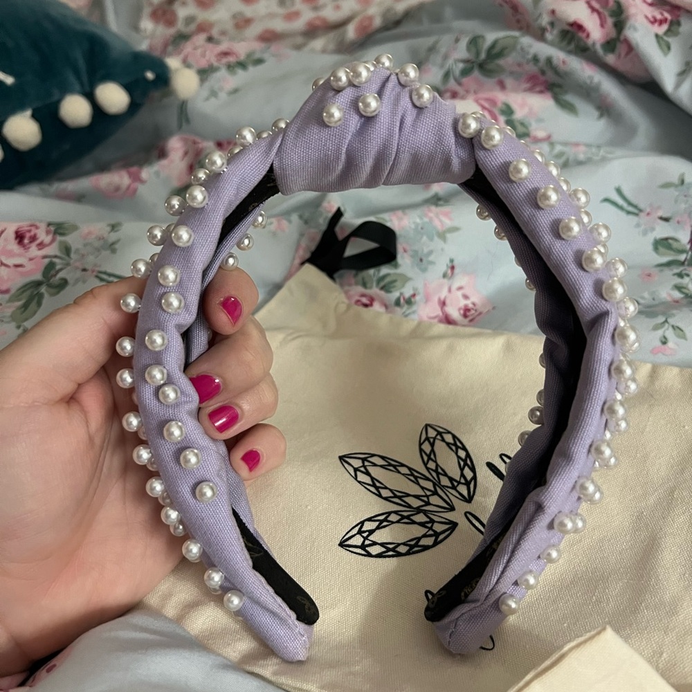 La Bella Light Purple Pearl Knotted Headband